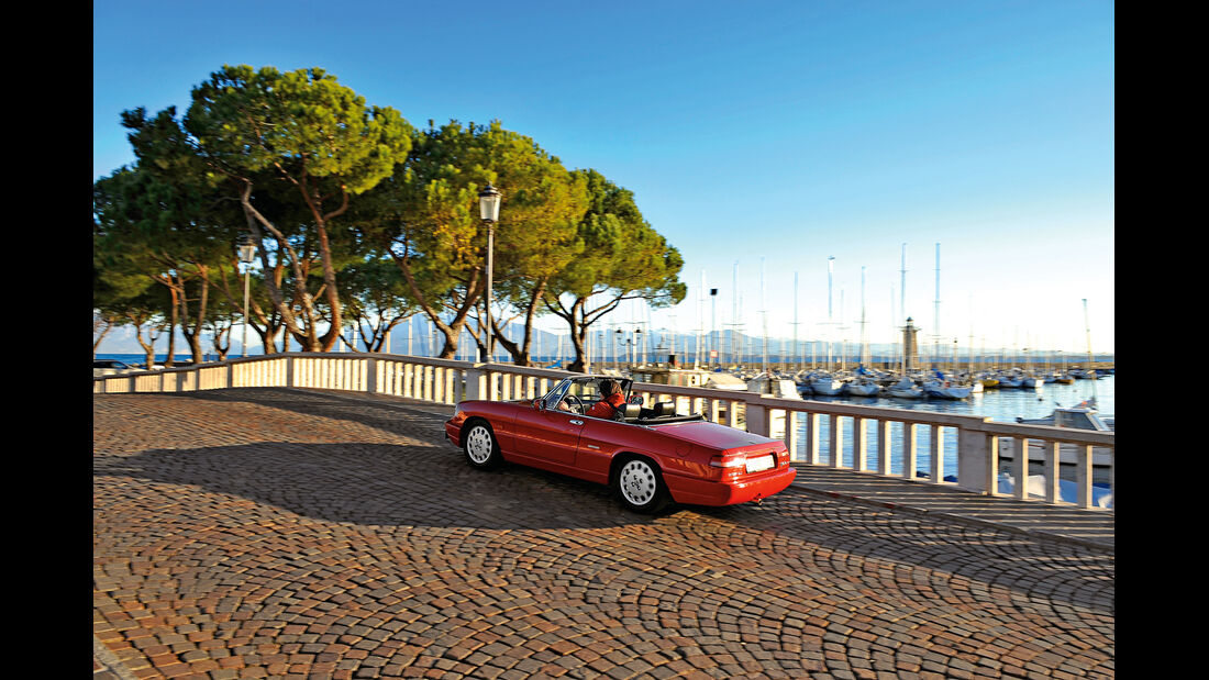 Alfa Romeo Spider 2.0, Seitenansicht