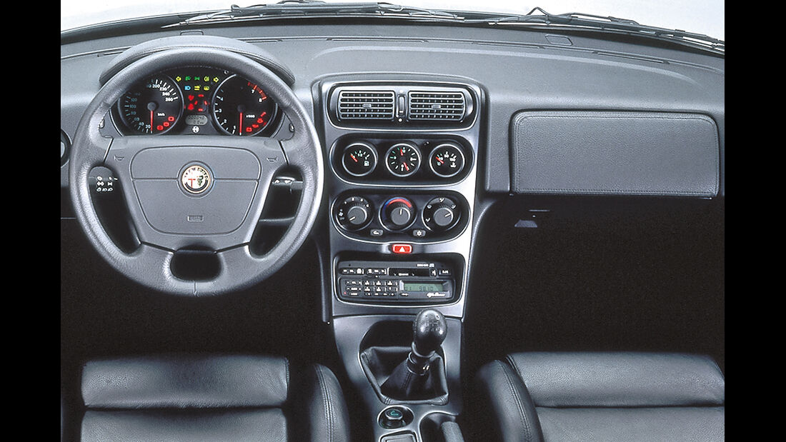 Alfa Romeo Spider 2.0 TS, Cockpit