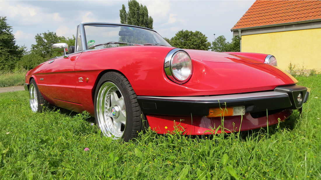 Alfa Romeo Spider V9