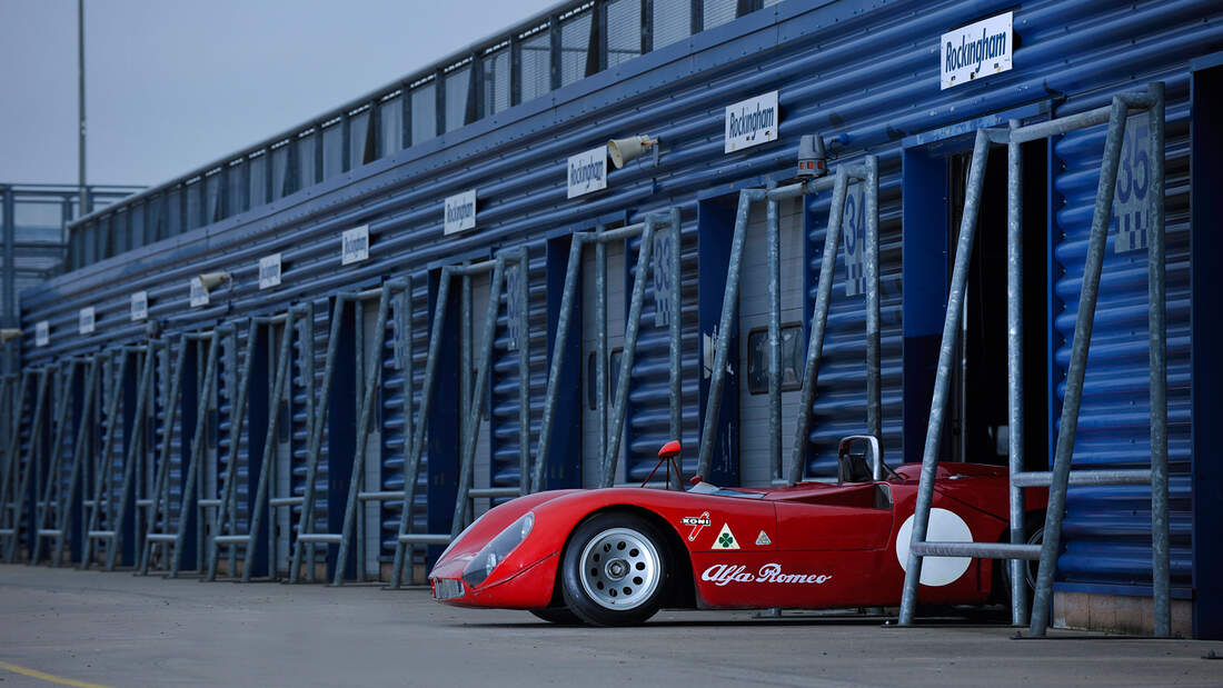 Alfa Romeo T33/3 im Fahrbericht Italian Stallion auto motor und sport