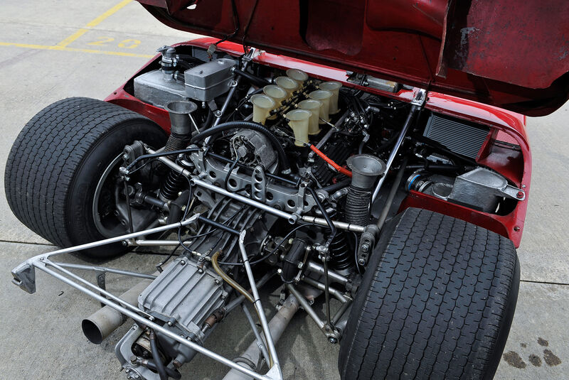 Alfa Romeo T33/3, Radaufhängung