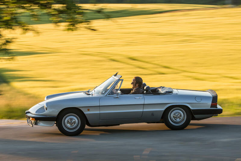 Alfa Spider 2.0, Seitenansicht