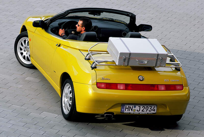 Alfa Spider (916), Frontansicht