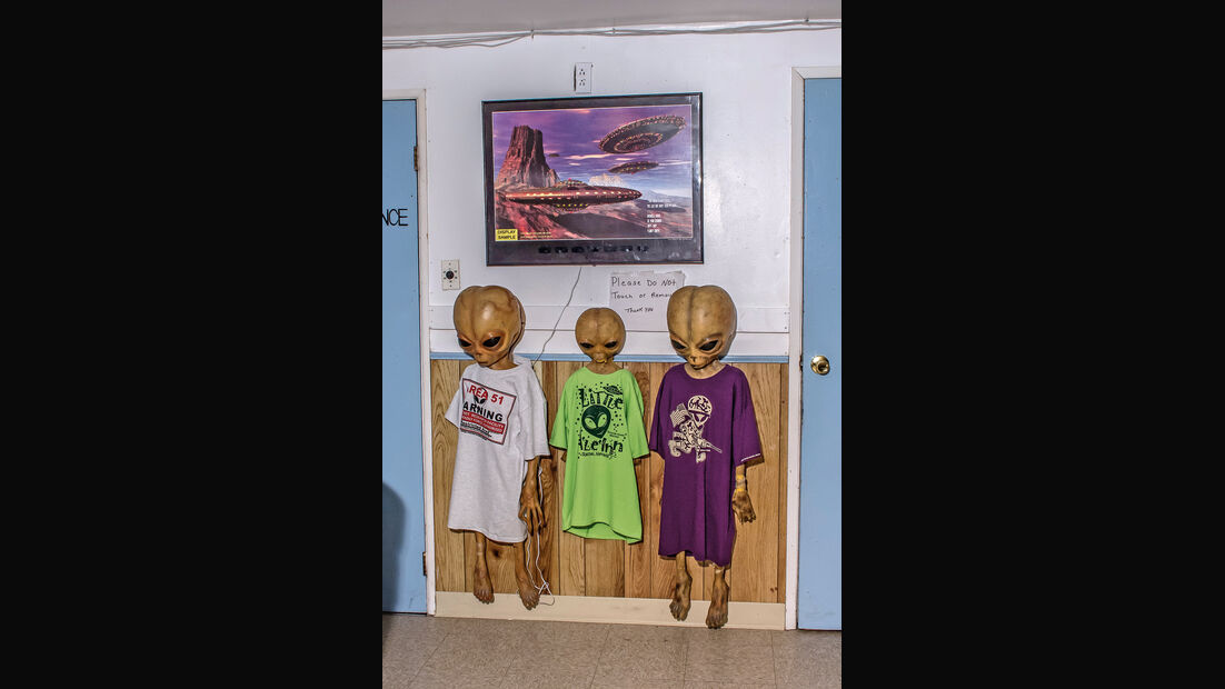 Aliens, T-Shirts