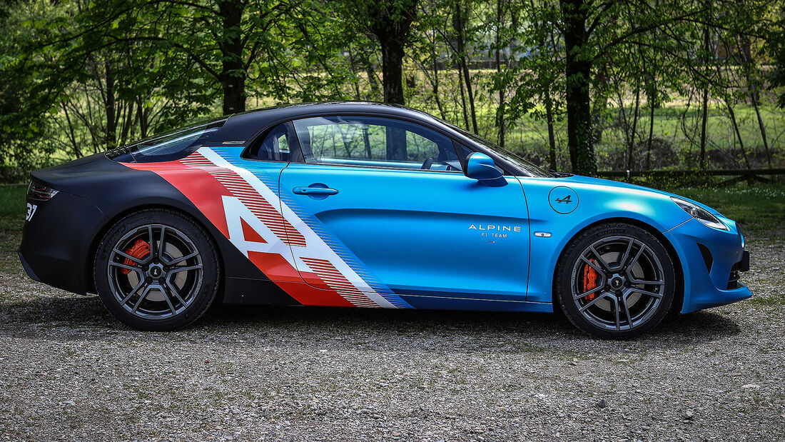 Alpine A110 Trackside Cars