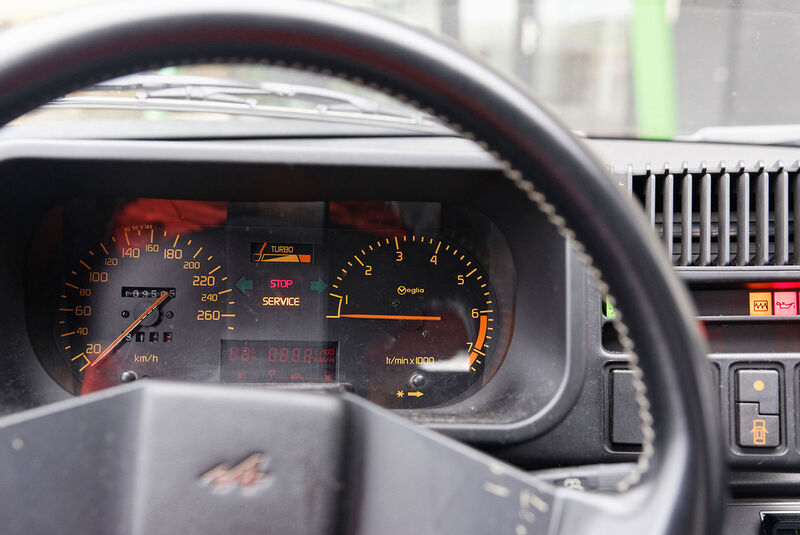Alpine V6 Turbo, 1990, Cockpit, Tacho