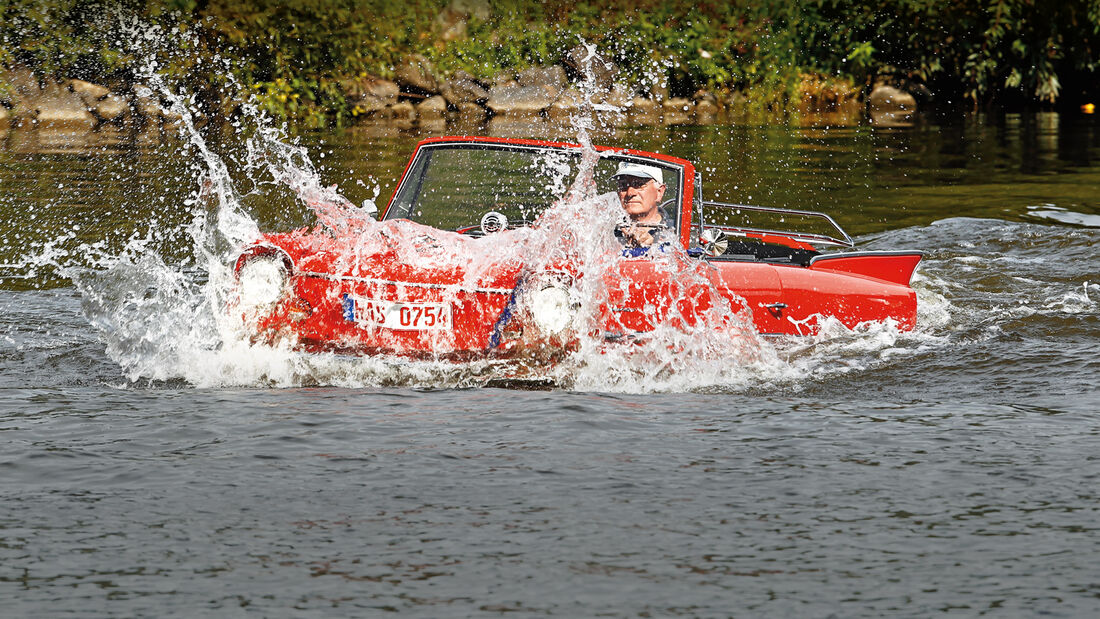 Amphicar 770, Wasserfahrt,Seitenansicht