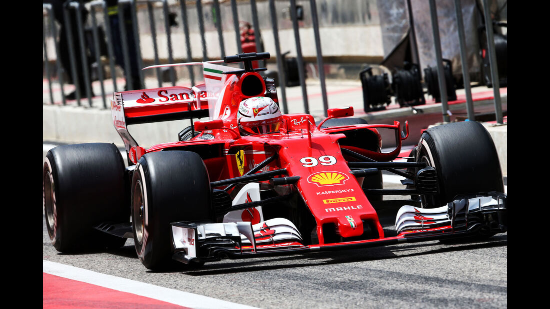 Antonio Giovinazzi - Ferrari - Formel 1 - Testfahrten - Bahrain International Circuit - Dienstag - 18.4.2017