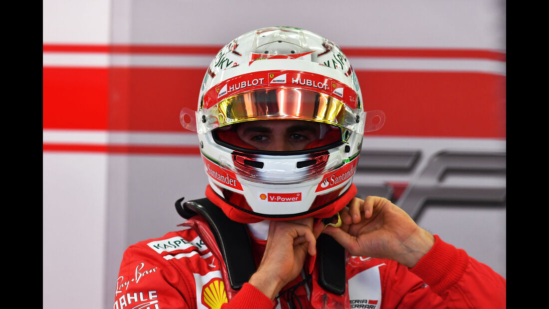 Antonio Giovinazzi - Ferrari - Formel 1 - Testfahrten - Bahrain International Circuit - Dienstag - 18.4.2017