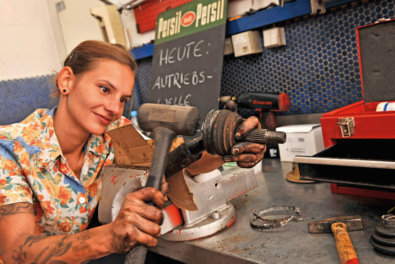 Antriebswellen-Manschetten, Gelenk entfernen