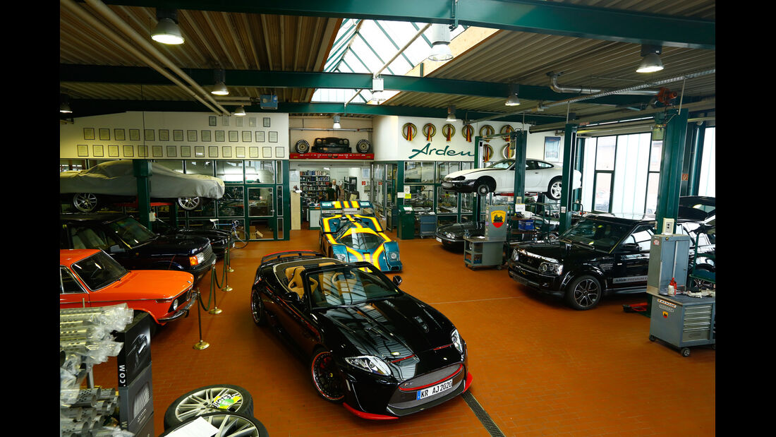 Arden-Jaguar Aj 20 RS, Werkhalle