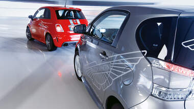 Aston Martin Cygnet, Abarth 695 Tributo Ferrari, Seitenansicht
