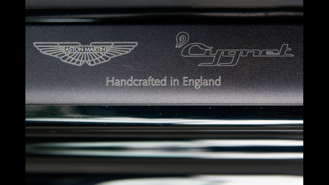 Aston Martin Cygnet, Detail, Schriftzug, Emblem