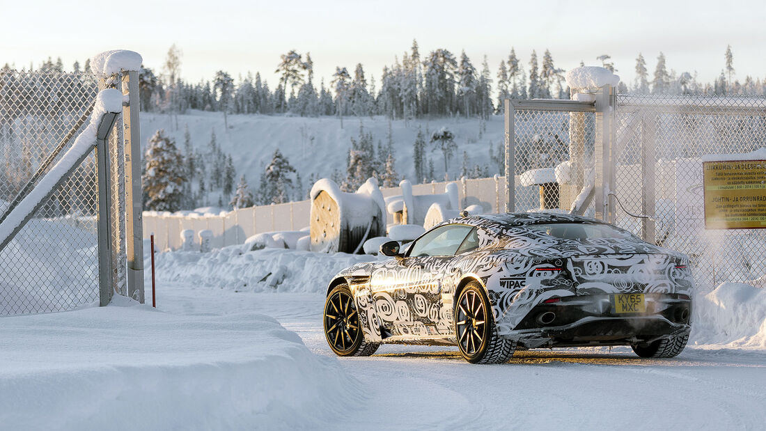 Aston_Martin_DB11_getarnt_Mitfahrt_Winter