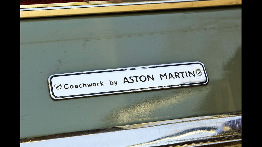 Aston Martin DB2, Schild, Typenbezeichnung