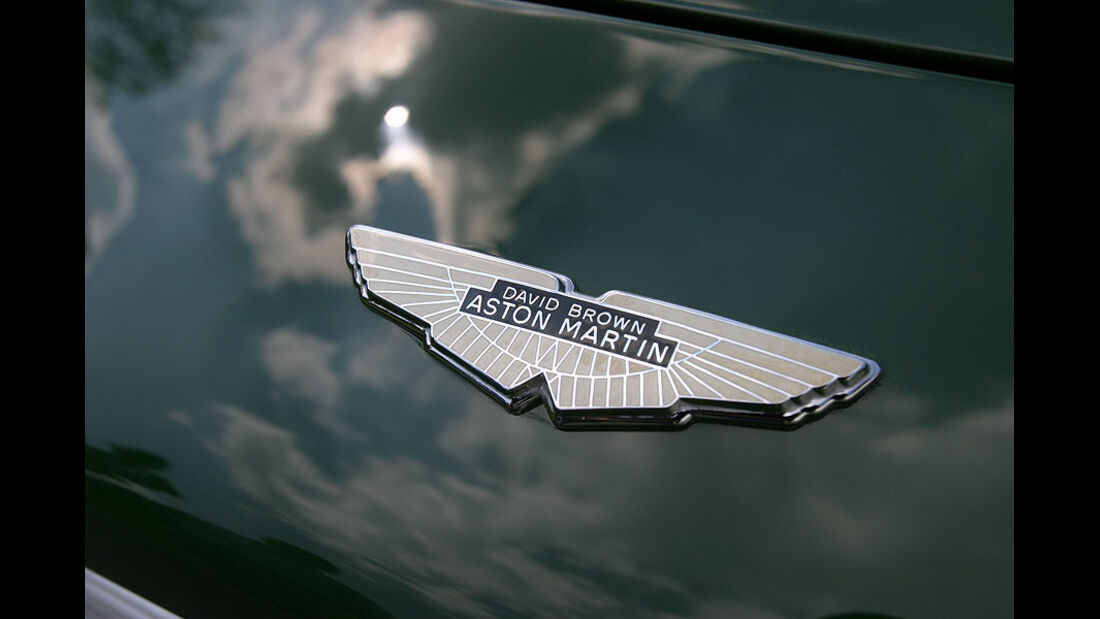 Aston Martin DB4 GT Emblem