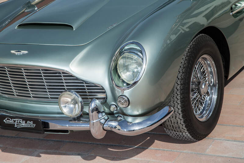 Aston Martin DB4 Vantage, Frontscheinwerfer, Kühlergrill