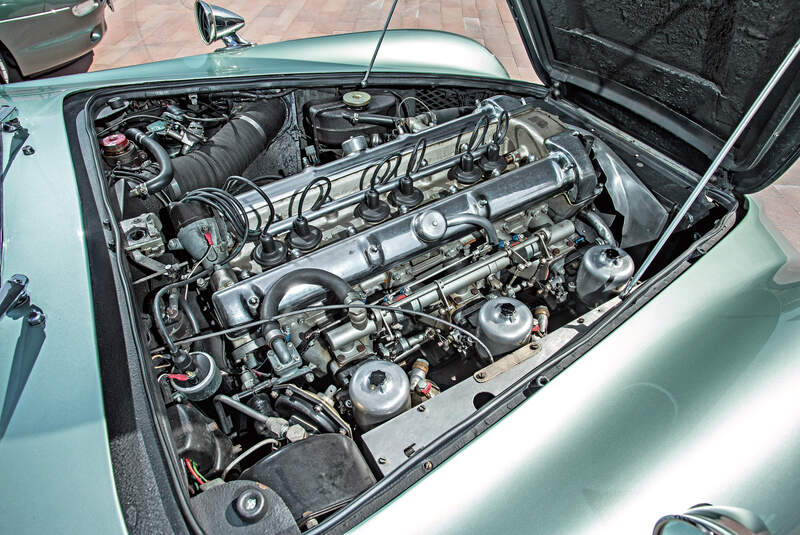 Aston Martin DB4 Vantage, Motor