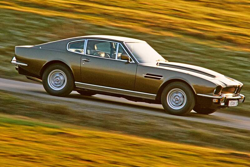 Aston Martin DB5 Bond car