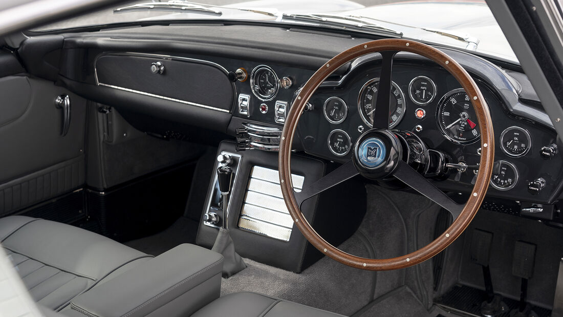 Aston Martin DB5 Goldfinger, Interieur