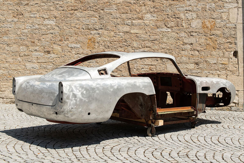 Aston Martin DB5 Sports Saloon (1964)