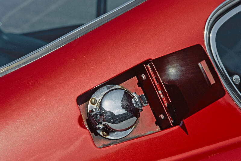 Aston Martin DB6 (1969) im Gebrauchtwagen-Test auto motor und sport 21/1978