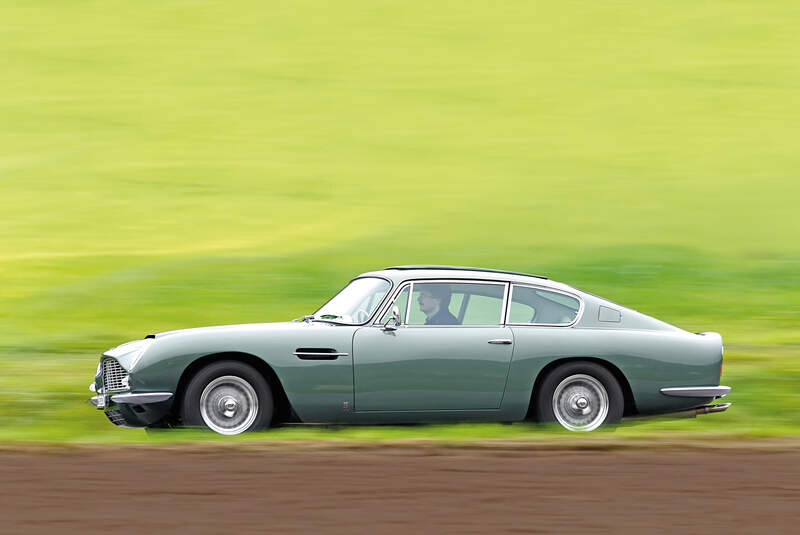 Aston Martin DB6, Seitenansicht