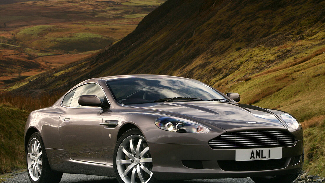 Aston Martin DB9 2004