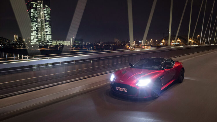 Aston Martin DBS Superleggera, Exterieur