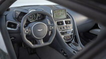 Aston Martin DBS Superleggera, Interieur
