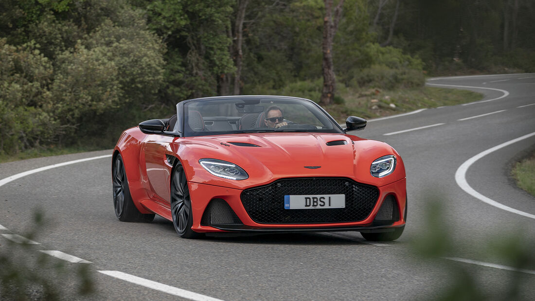 Aston Martin DBS Superleggera Volante