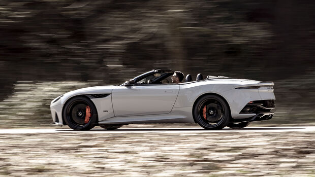 Aston Martin DBS Superleggera Volante