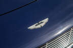 Aston Martin DBS Vantage,  Emblem