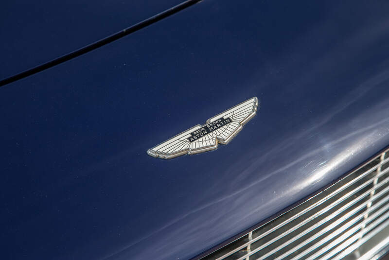 Aston Martin DBS Vantage,  Emblem