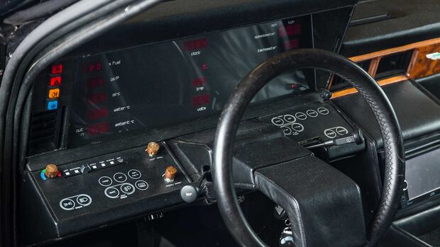 Aston Martin Lagonda (1983)