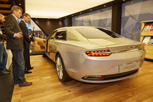 https://imgr1.auto-motor-und-sport.de/Aston-Martin-Lagonda-Taraf-Concept-Genf-bigMobileWideOdc-321c48bc-848822.jpg