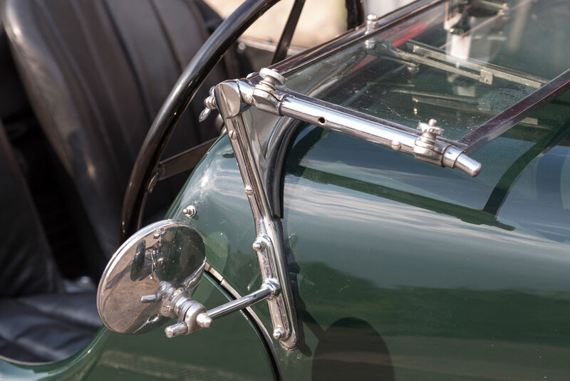 Aston Martin MK II, Seitenspiegel