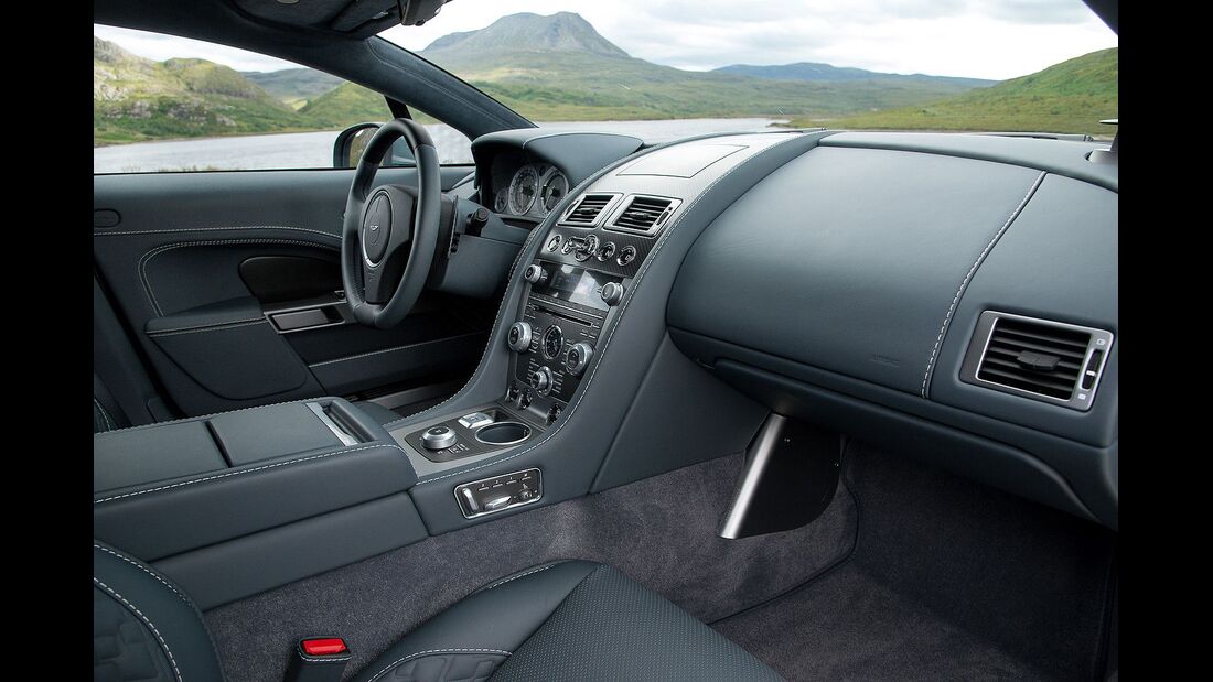 Aston Martin Rapid S 2015