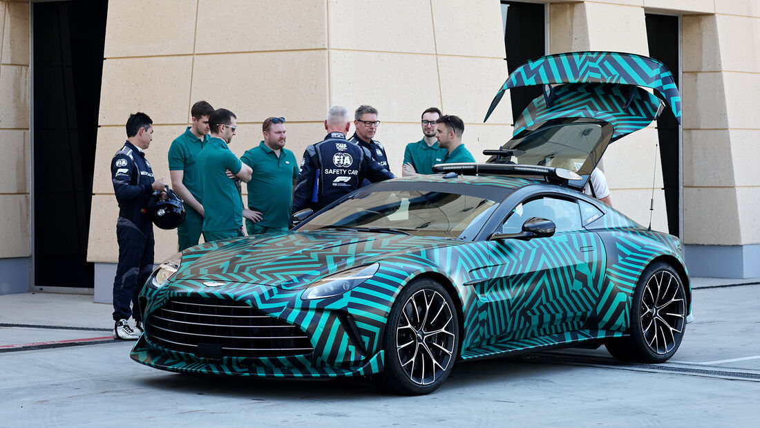 Aston Martin - Safety-Car - F1-Test - Bahrain - 21. Februar 2024