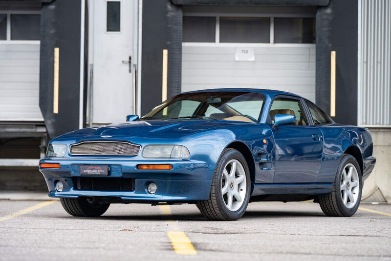 Aston Martin V8 Coupé