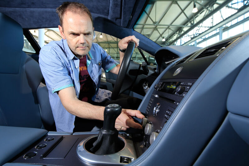 Aston Martin V8 Vantage, Interieur