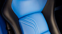 Aston Martin V8 Vantage S, Fahrersitz, Carbon-Schalensitz