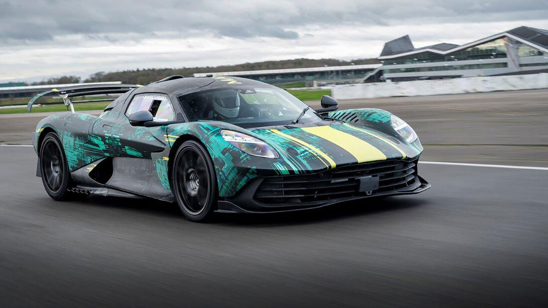 Aston Martin Valhalla Prototyp Erlkönig Silverstone Rennstrecke