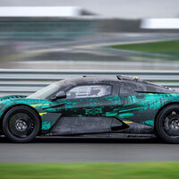 Aston Martin Valhalla Prototyp Erlkönig Silverstone Rennstrecke