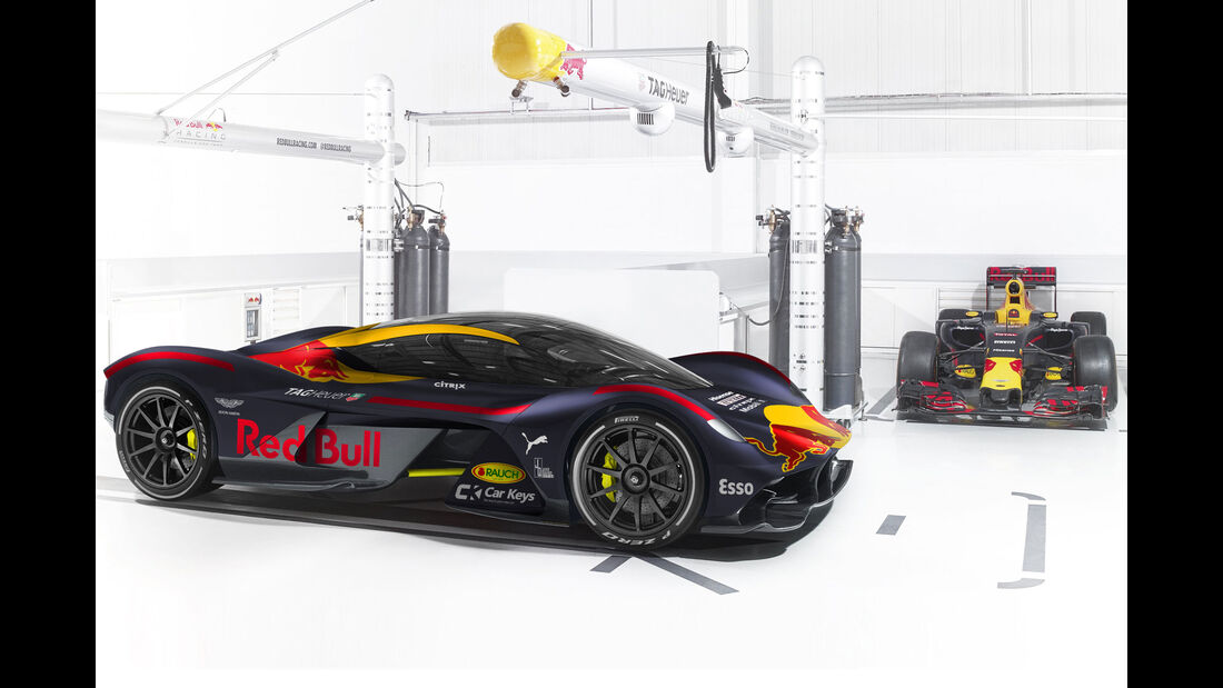 Aston Martin Valkyrie RB001 . Red Bull RB13 - Lackierung