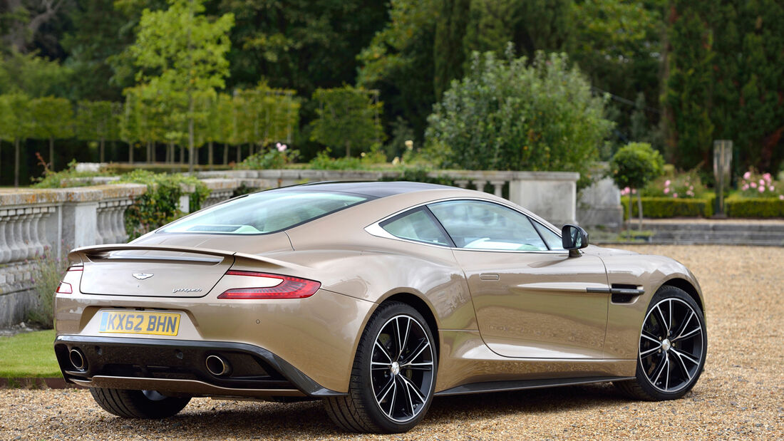 Aston Martin Vanquish, Heckansicht