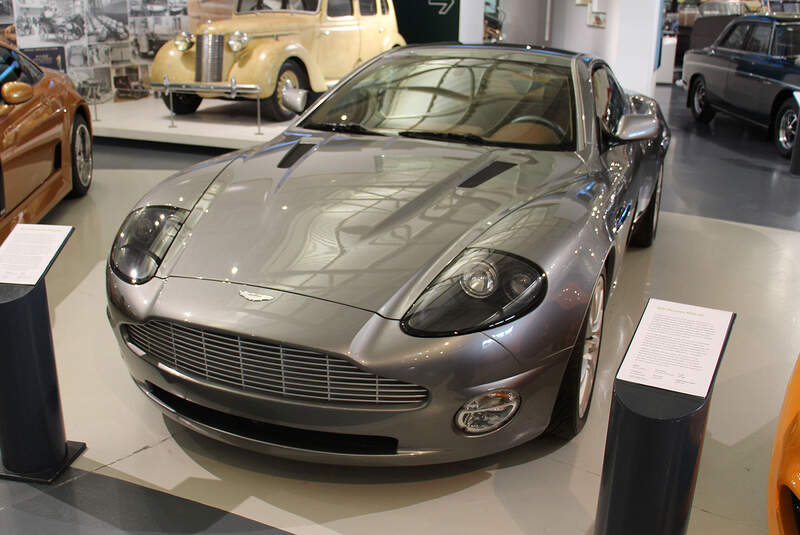 Aston Martin Vanquish im British Motor Museum