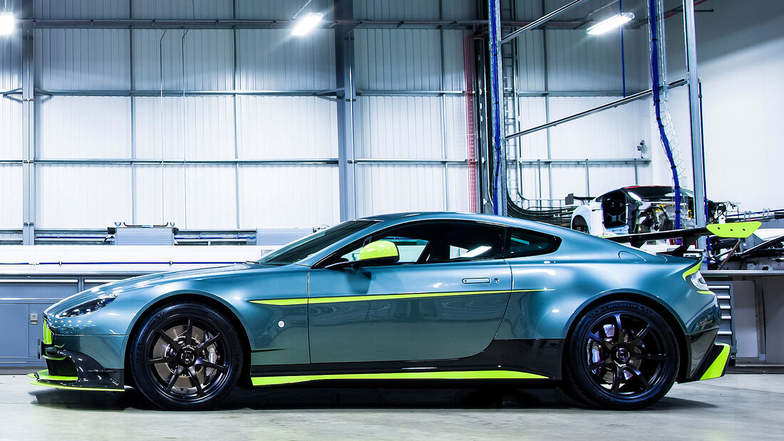 Aston Martin Vantage GT8