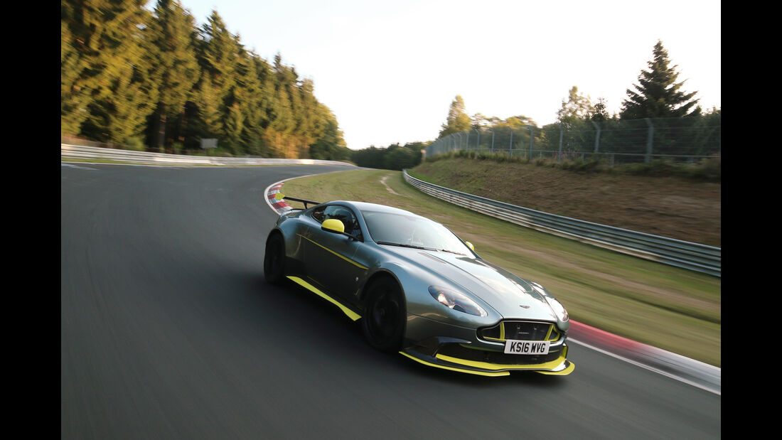 Aston Martin Vantage GT8, Seitenansicht