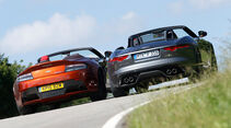 Aston Martin Vantage S, Jaguar F-Type R AWD Cabriolet, Heckansicht